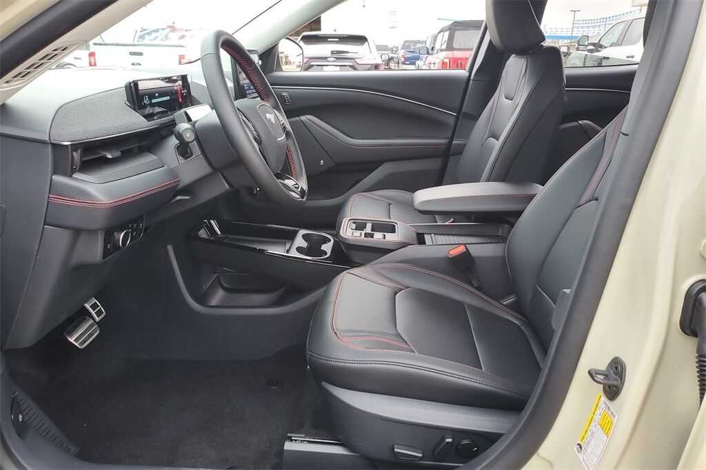 2025 Ford Mustang Mach-E Premium Hondo TX