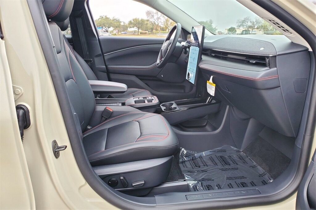 2025 Ford Mustang Mach-E Premium Hondo TX