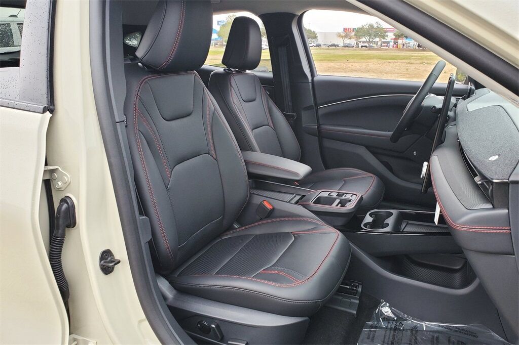 2025 Ford Mustang Mach-E Premium Hondo TX