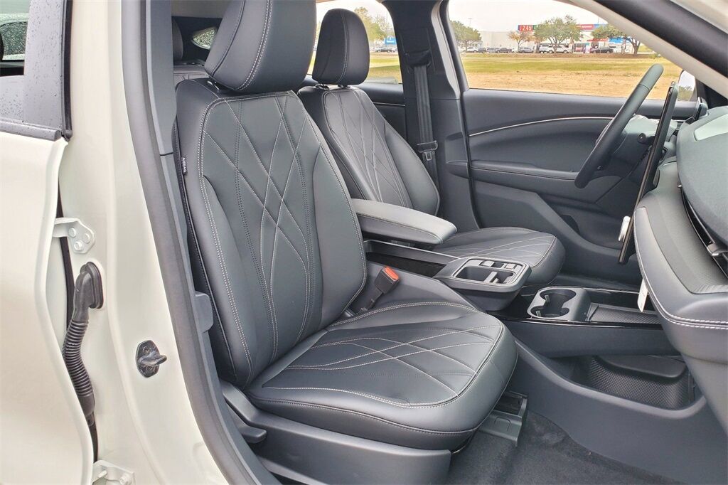 2025 Ford Mustang Mach-E Select Hondo TX