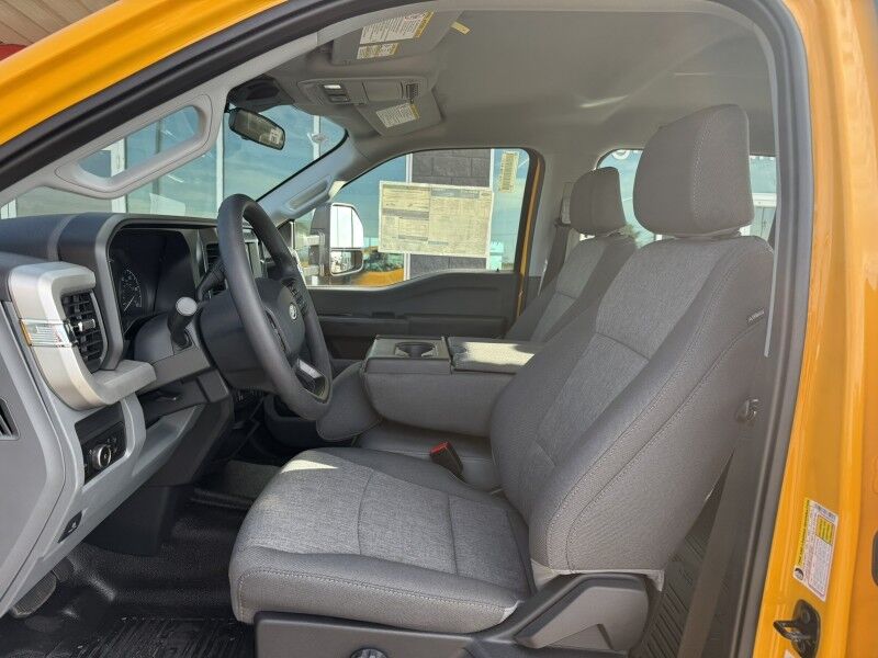 2025 Ford Super Crew F-250 4x4 17 MILES XL Collinsville OK