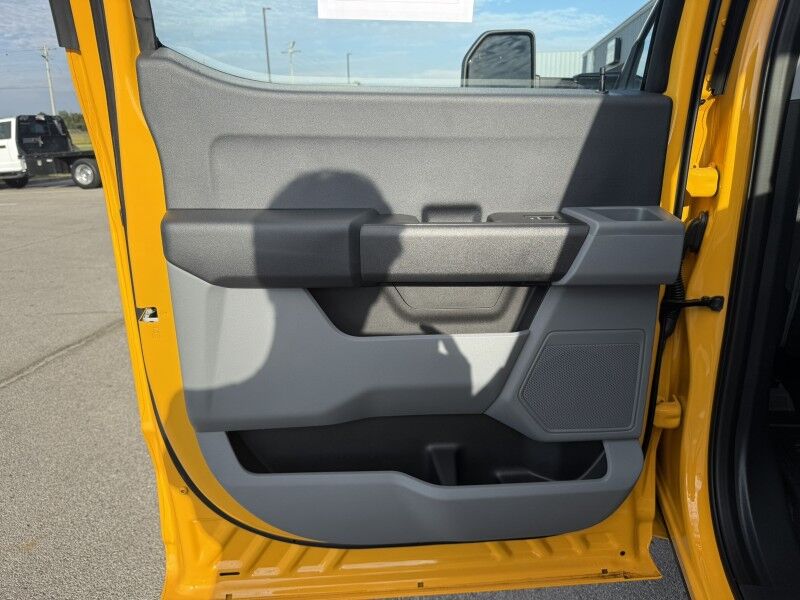 2025 Ford Super Crew F-250 4x4 17 MILES XL Collinsville OK