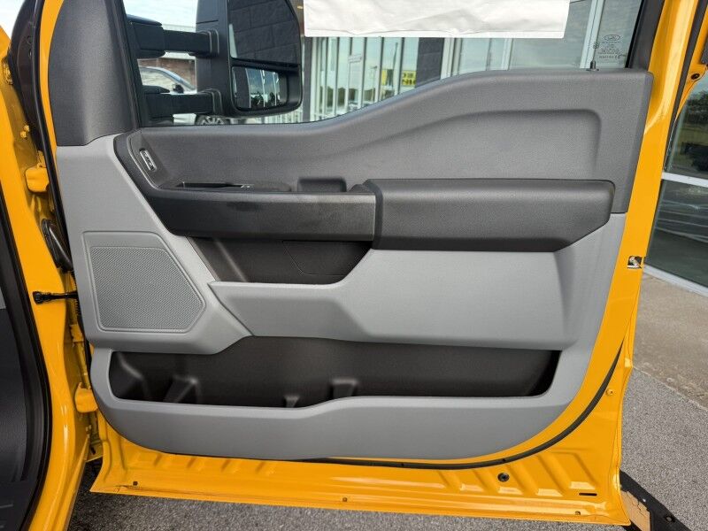 2025 Ford Super Crew F-250 4x4 17 MILES XL Collinsville OK