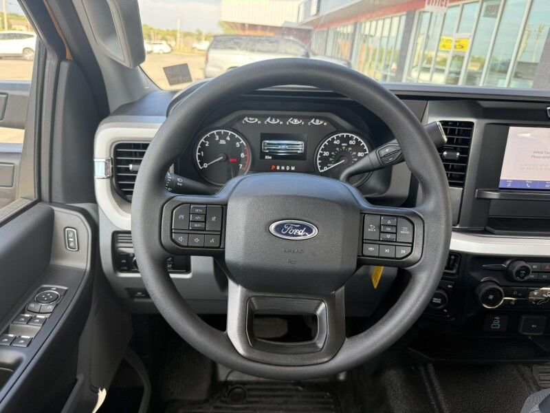 2025 Ford Super Crew F-250 4x4 17 MILES XL Collinsville OK