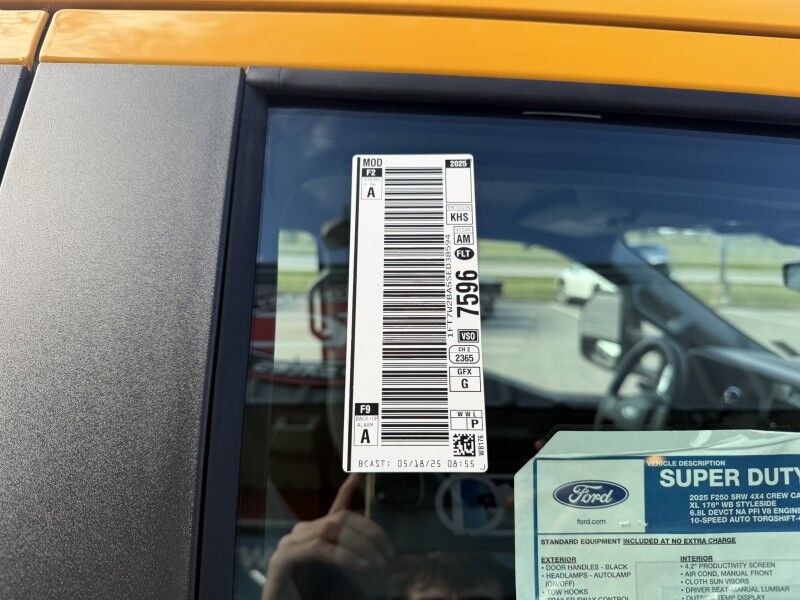 2025 Ford Super Crew F-250 4x4 17 MILES XL Collinsville OK