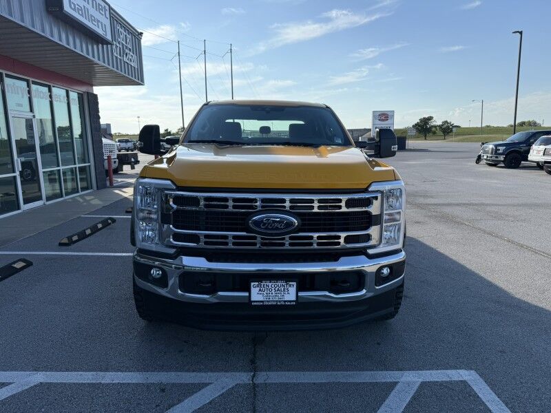 2025 Ford Super Crew F-250 4x4 17 MILES XL Collinsville OK