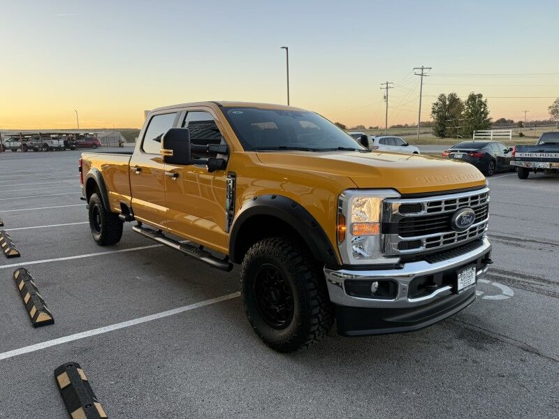2025 Ford Super Crew F-250 4x4 17 MILES XL Collinsville OK