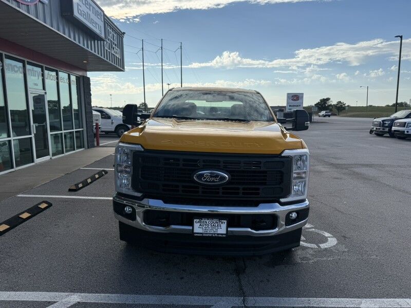 2025 Ford Super Crew F-250 4x4 17 MILES XL Collinsville OK
