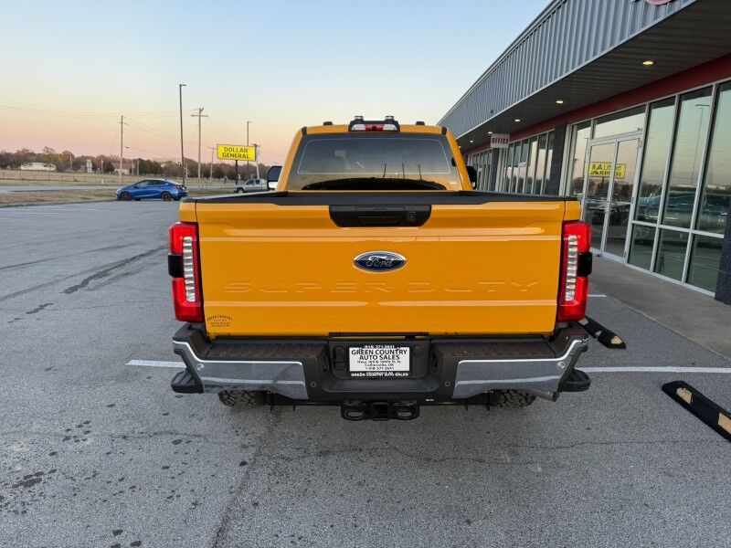 2025 Ford Super Crew F-250 4x4 17 MILES XL Collinsville OK