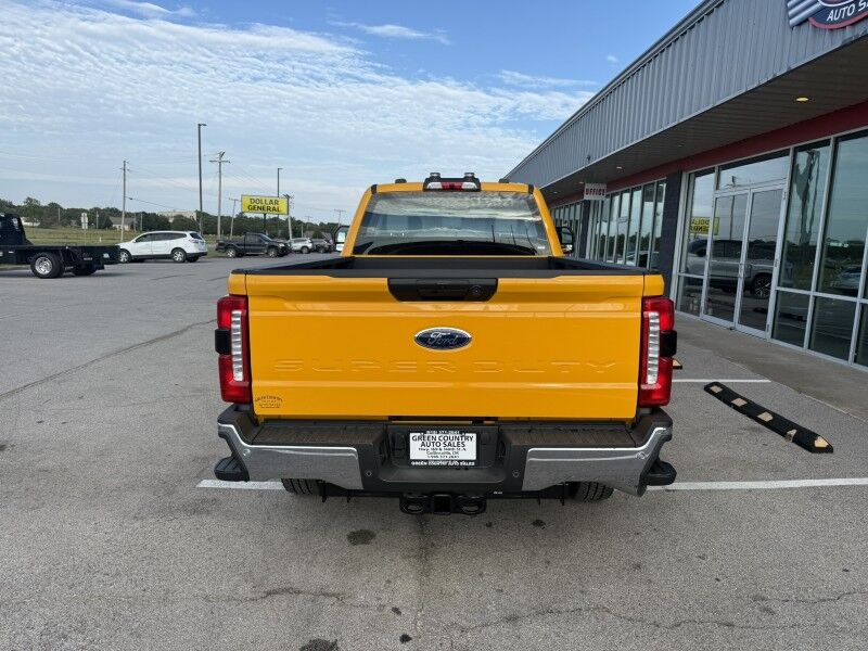 2025 Ford Super Crew F-250 4x4 17 MILES XL Collinsville OK