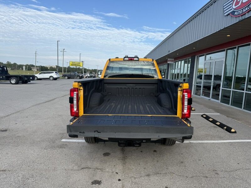 2025 Ford Super Crew F-250 4x4 17 MILES XL Collinsville OK