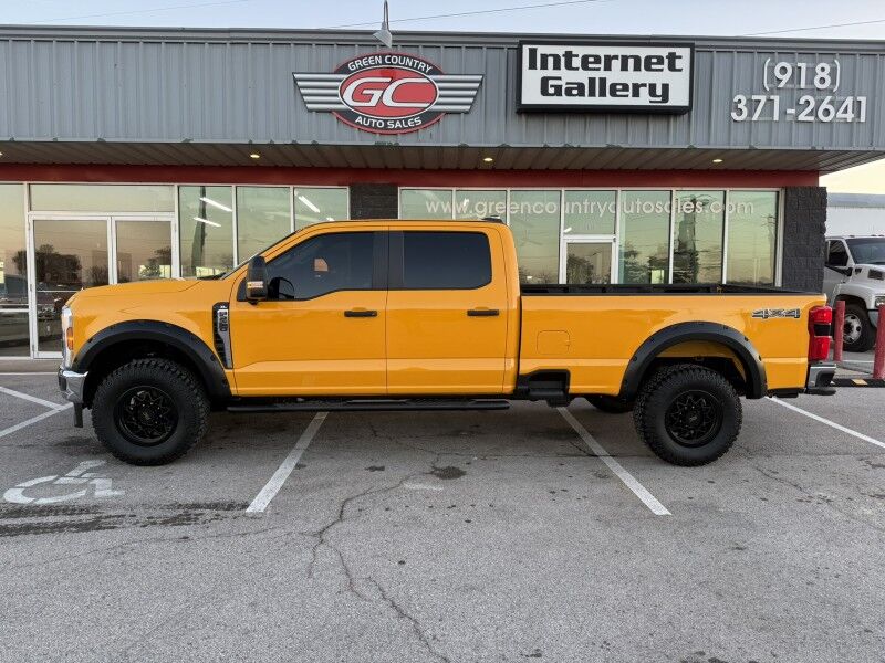 2025 Ford Super Crew F-250 4x4 17 MILES