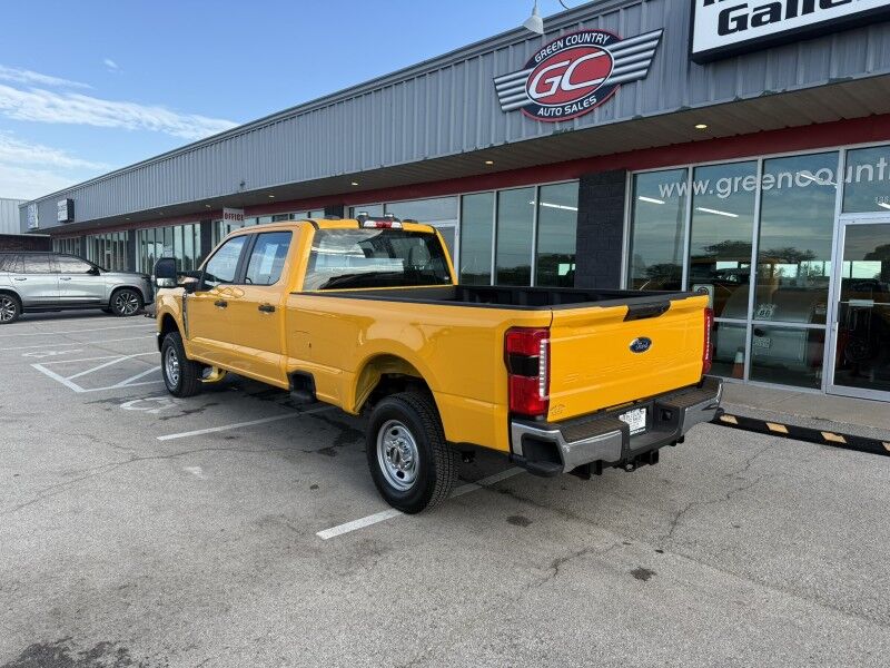 2025 Ford Super Crew F-250 4x4 17 MILES XL Collinsville OK