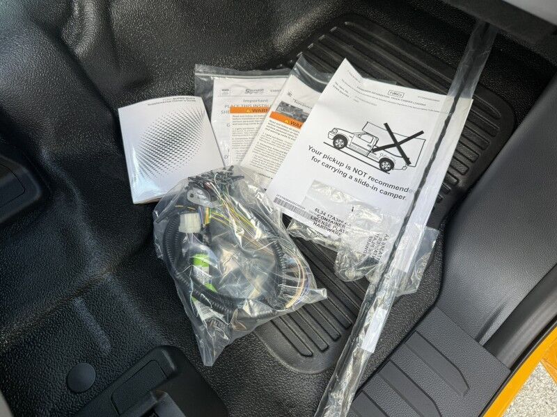 2025 Ford Super Crew F-250 4x4 17 MILES XL Collinsville OK