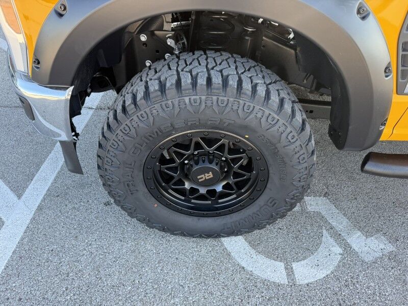 2025 Ford Super Crew F-250 4x4 17 MILES XL Collinsville OK