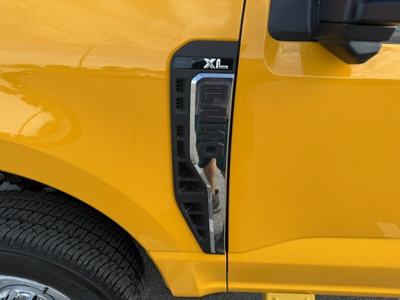 2025 Ford Super Crew F-250 4x4 17 MILES XL Collinsville OK