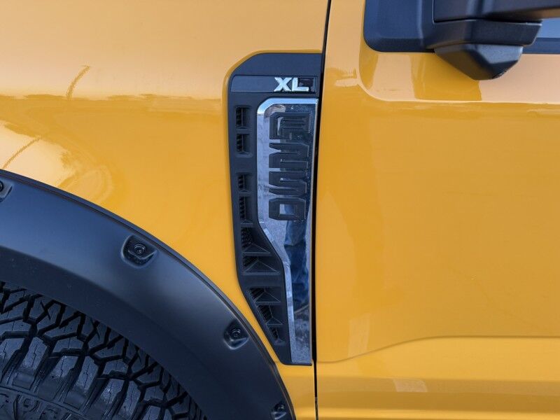 2025 Ford Super Crew F-250 4x4 17 MILES XL Collinsville OK