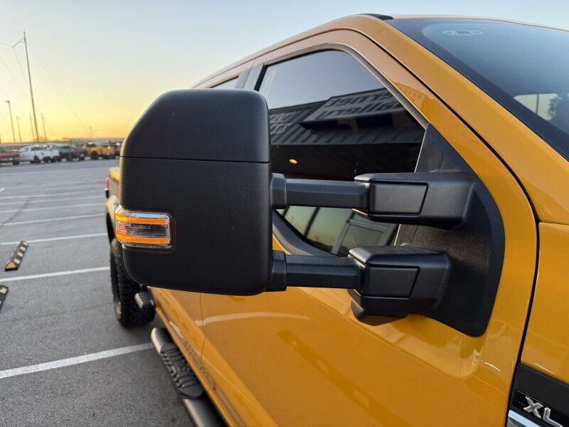 2025 Ford Super Crew F-250 4x4 17 MILES XL Collinsville OK