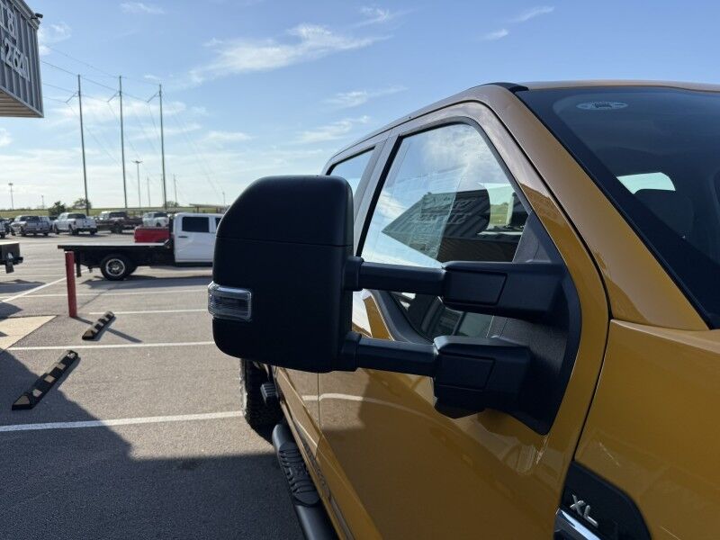 2025 Ford Super Crew F-250 4x4 17 MILES XL Collinsville OK