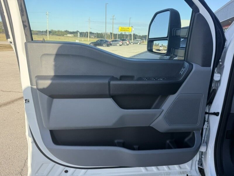 2025 Ford Super Crew F-250 4x4 Cab & Chassis XL Collinsville OK
