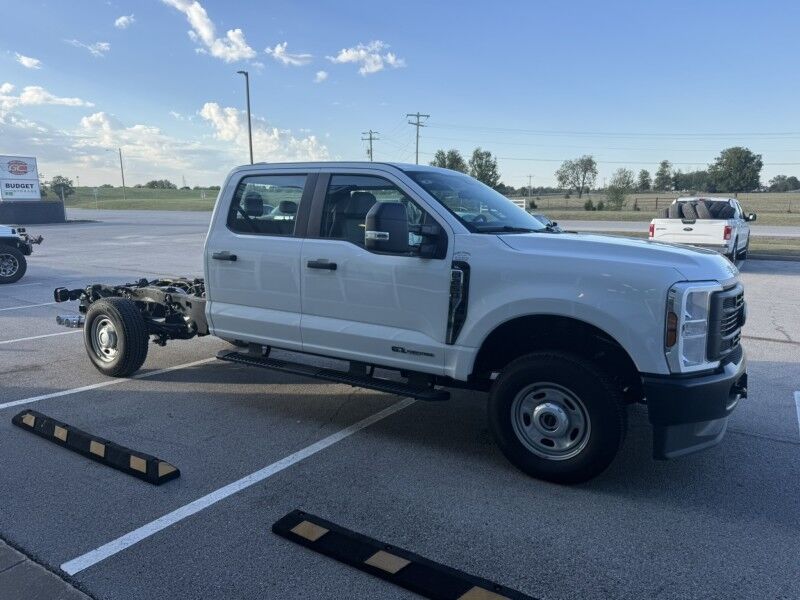 2025 Ford Super Crew F-250 4x4 Cab & Chassis XL Collinsville OK
