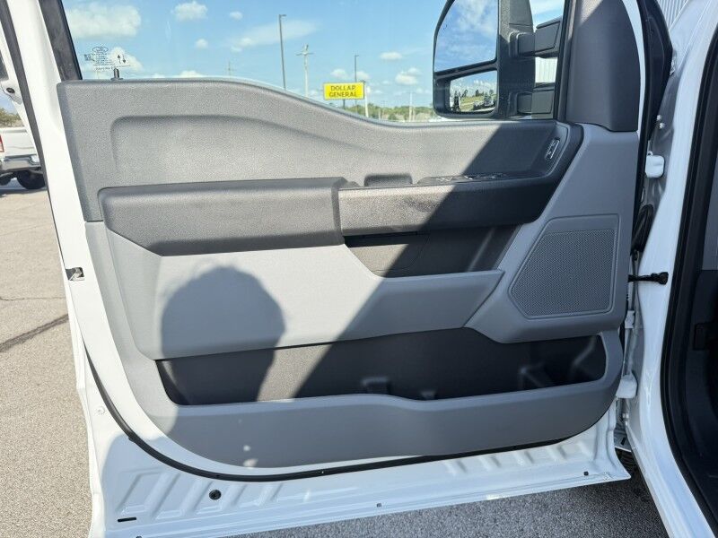 2025 Ford Super Crew F-250 4x4 Utility XL Collinsville OK