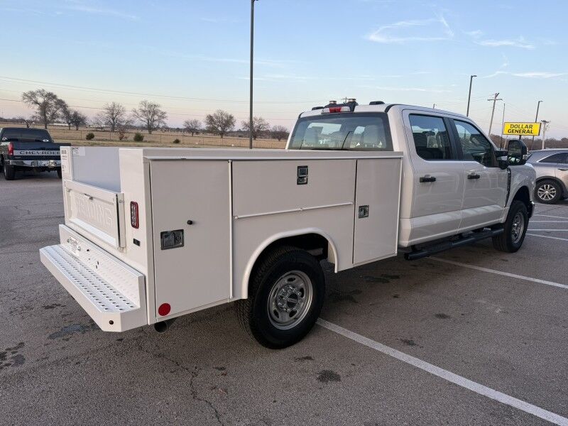 2025 Ford Super Crew F-250 6.8L V8 4x4 Uti XLT Collinsville OK
