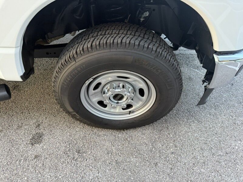 2025 Ford Super Crew F-250 6.8L V8 4x4 Uti XLT Collinsville OK