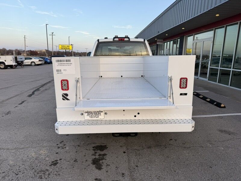 2025 Ford Super Crew F-250 6.8L V8 4x4 Utility XL Collinsville OK