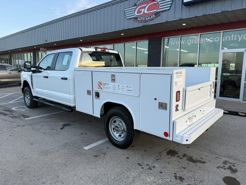 2025 Ford Super Crew F-250 6.8L V8 4x4 Utility XL Collinsville OK