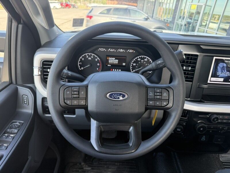 2025 Ford Super Crew F-250 6.8L V8 4x4 Utility XLT Collinsville OK