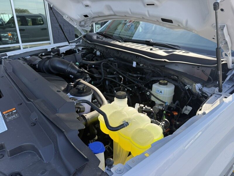 2025 Ford Super Crew F-250 6.8L V8 4x4 Utility XLT Collinsville OK