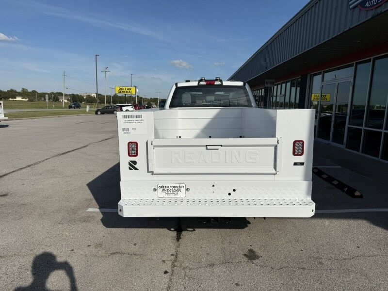 2025 Ford Super Crew F-250 6.8L V8 4x4 Utility XLT Collinsville OK