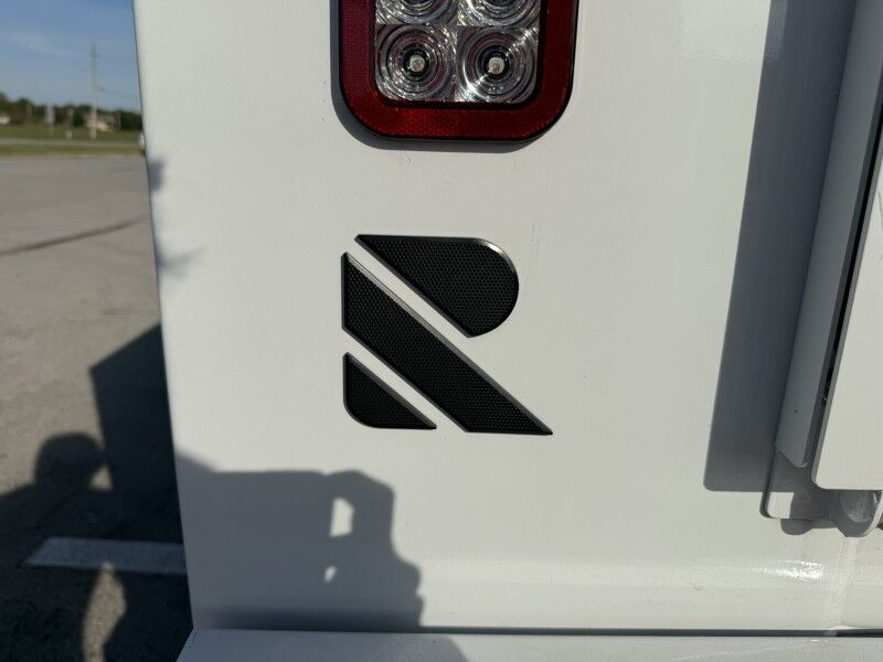 2025 Ford Super Crew F-250 6.8L V8 4x4 Utility XLT Collinsville OK
