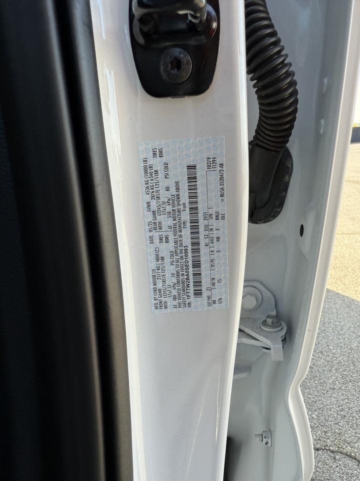 2025 Ford Super Crew F-250 6.8L V8 4x4 Utility XLT Collinsville OK