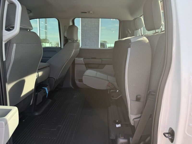 2025 Ford Super Crew F-250 6.8L V8 4x4 Utility XLT Collinsville OK
