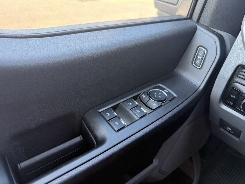 2025 Ford Super Crew F-250 6.8L V8 4x4 Utility XLT Collinsville OK