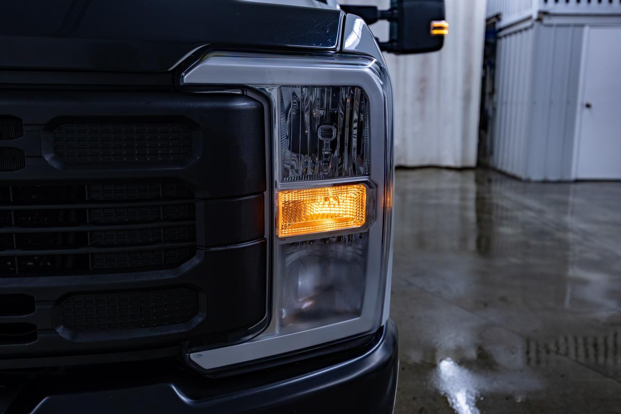 2025 Ford Super Duty F-250 SRW 4x4 CREW CAB XL LWB BCAM Red Deer AB
