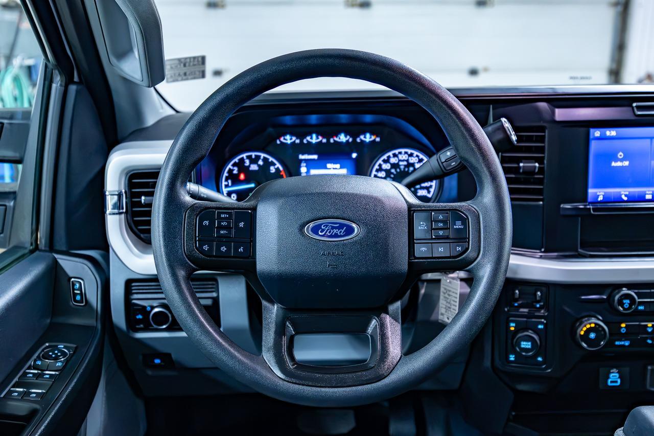2025 Ford Super Duty F-250 SRW 4x4 CREW CAB XL LWB BCAM Red Deer AB
