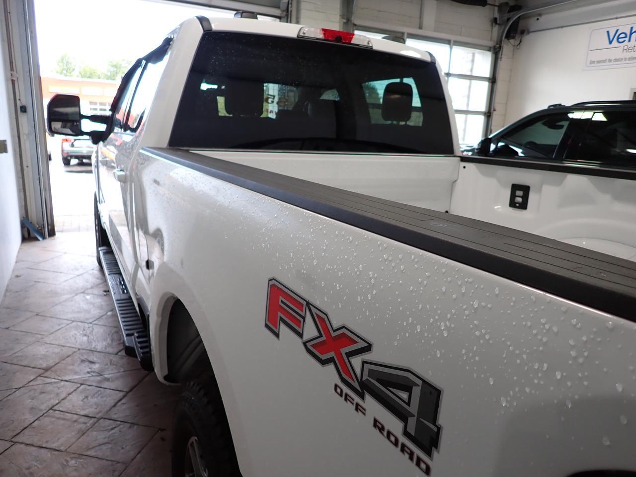 2025 Ford Super Duty F-250 SRW LARIAT CREW CAB 4WD 6.5' BOX *DIESEL* Listowel ON