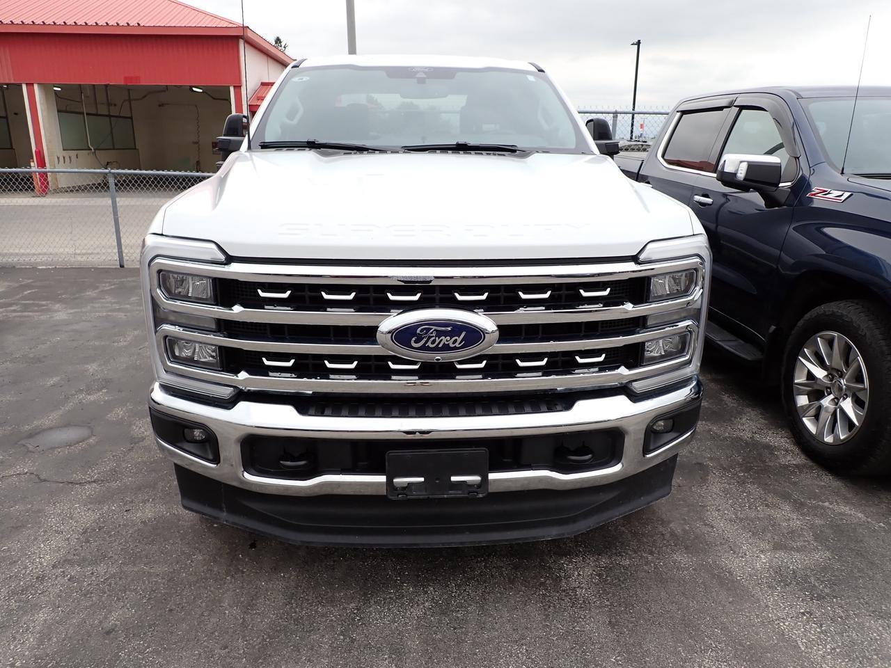 2025 Ford Super Duty F-250 SRW LARIAT CREW CAB 4WD *DIESEL* Listowel ON