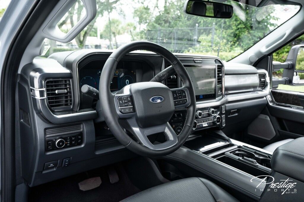 2025 Ford Super Duty F-250 SRW LARIAT North Miami Beach FL