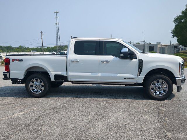 2025 Ford Super Duty F-250 SRW LARIAT Appleton WI