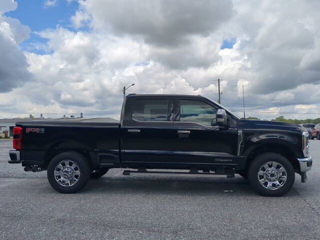 2025 Ford Super Duty F-250 SRW LARIAT Appleton WI