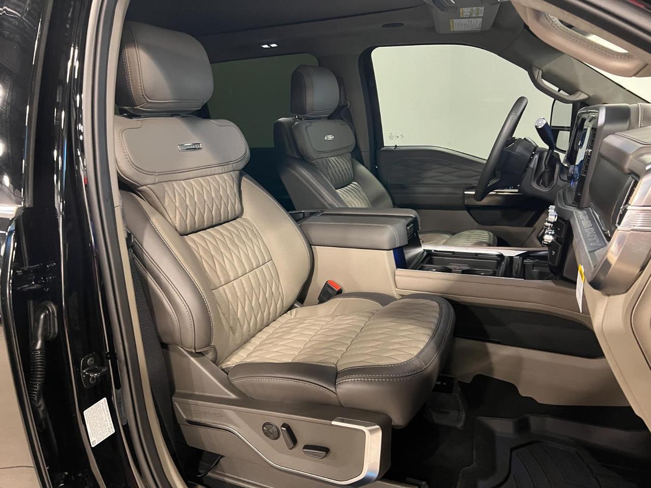 2025 Ford Super Duty F-250 SRW Platinum Parker CO