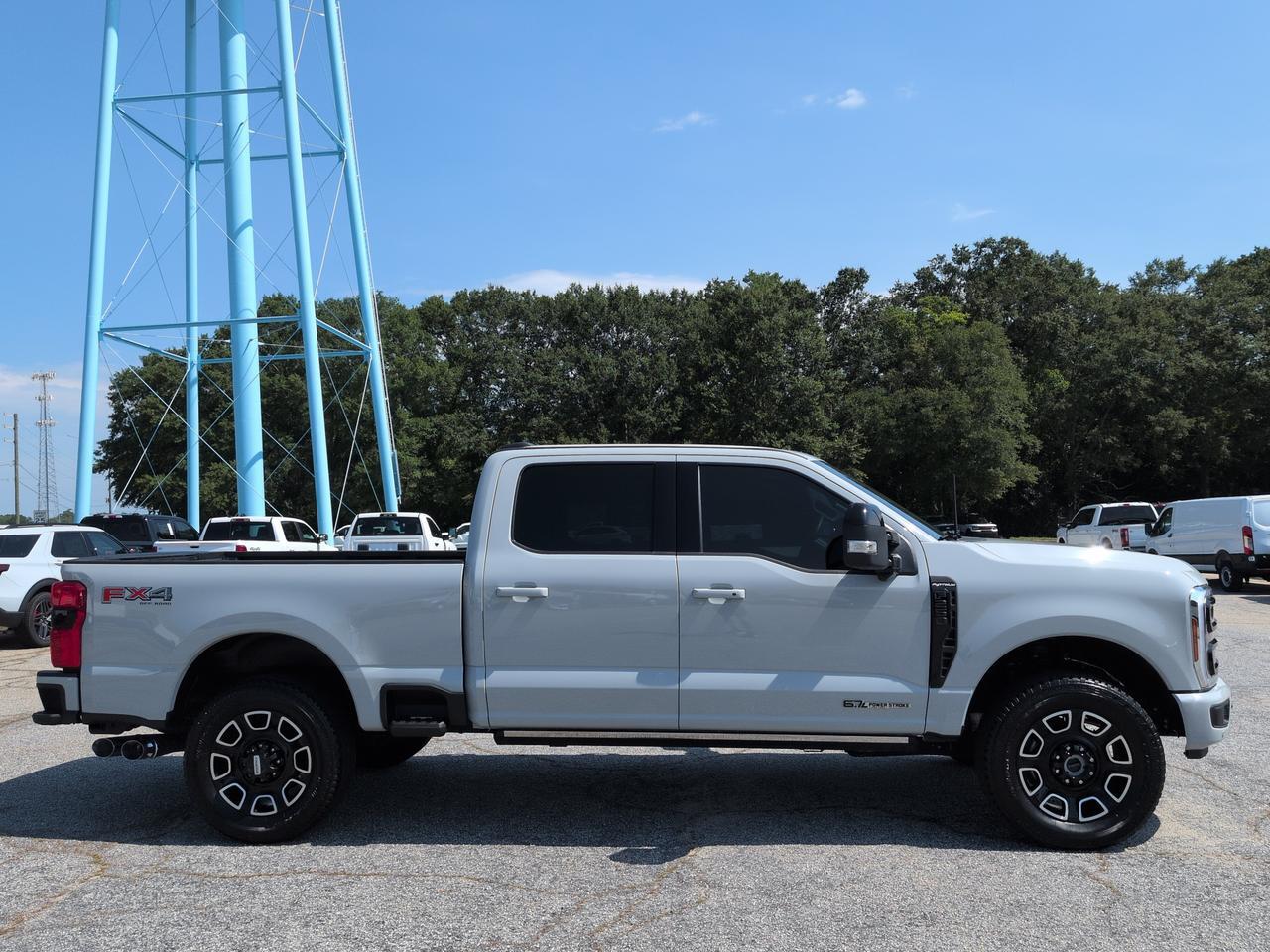 2025 Ford Super Duty F-250 SRW Platinum