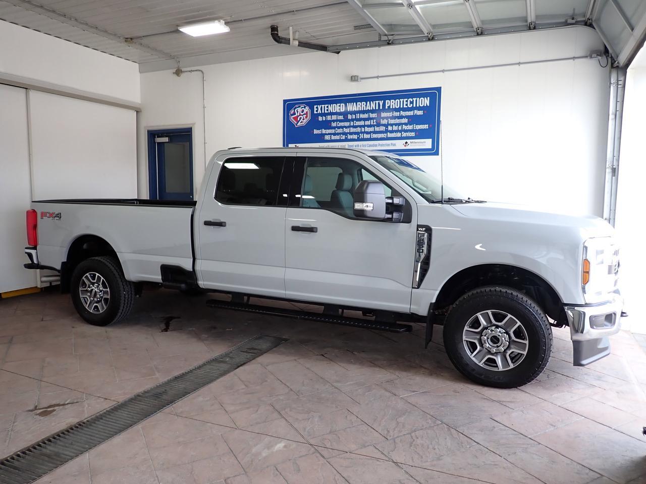 2025 Ford Super Duty F-250 SRW XLT CREW CAB 4WD 8' BOX