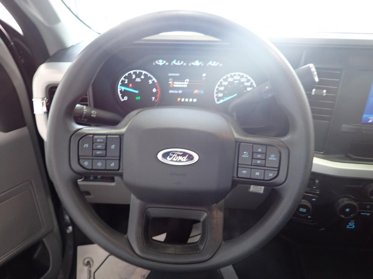 2025 Ford Super Duty F-250 SRW XLT CREW CAB 4WD 8' BOX Listowel ON