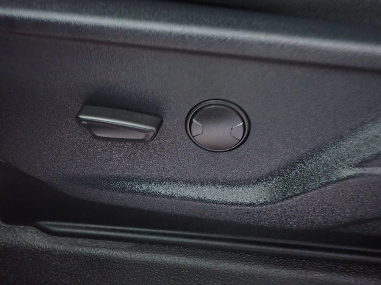 2025 Ford Super Duty F-250 SRW XLT CREW CAB 4WD 8' BOX Listowel ON