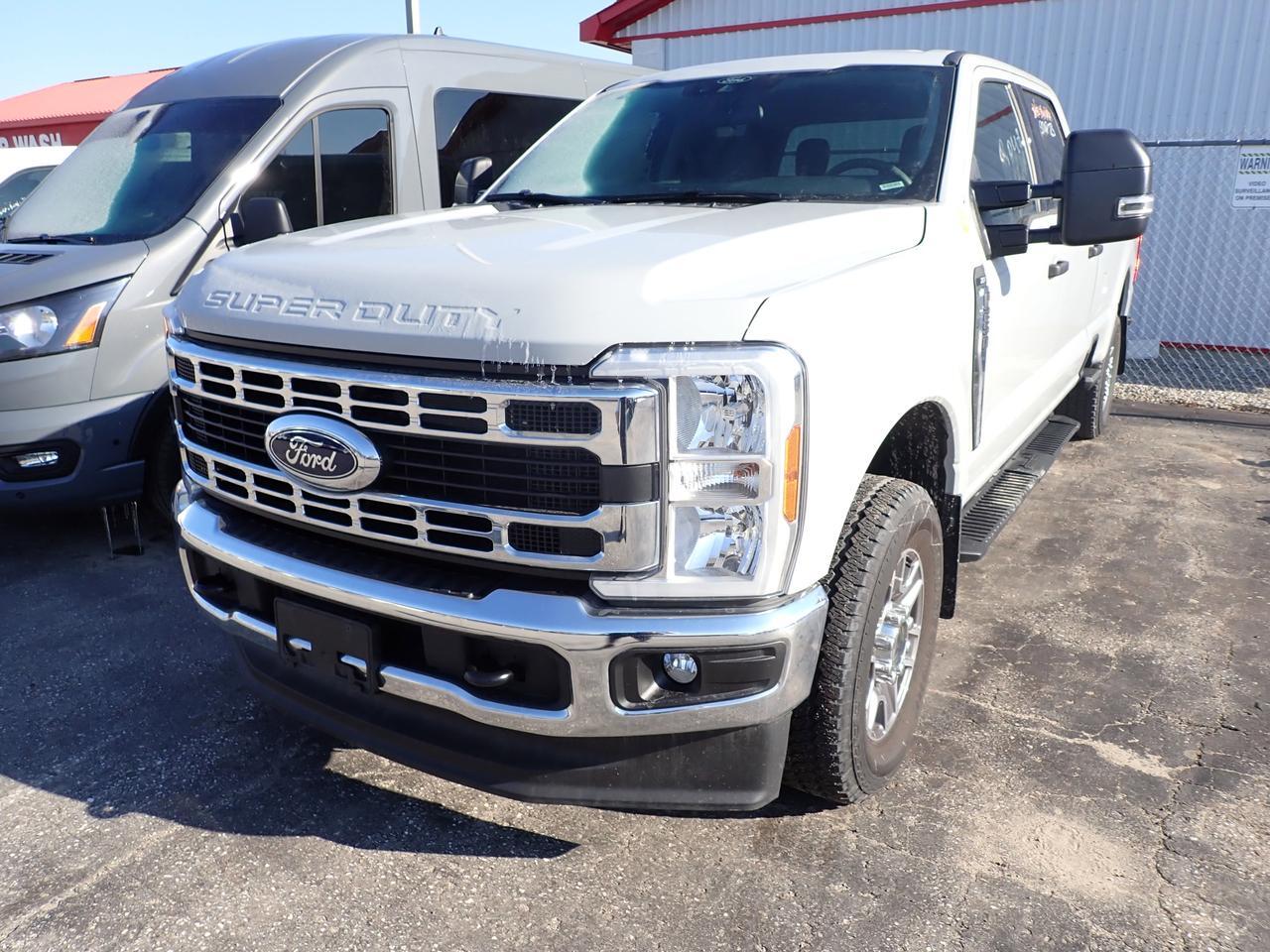 2025 Ford Super Duty F-250 SRW XLT CREW CAB 4WD Listowel ON